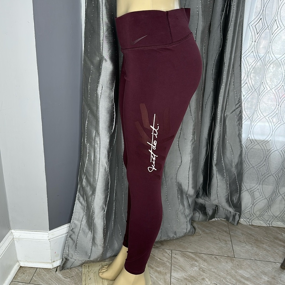Nike Women’s Leggings Sz L Maroon Wine .
